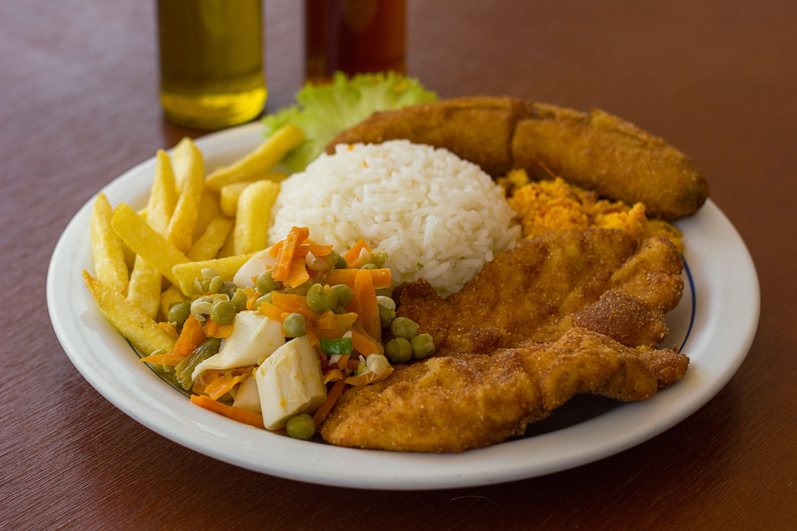 Prato bem servido do restaurante Casarão do Gui